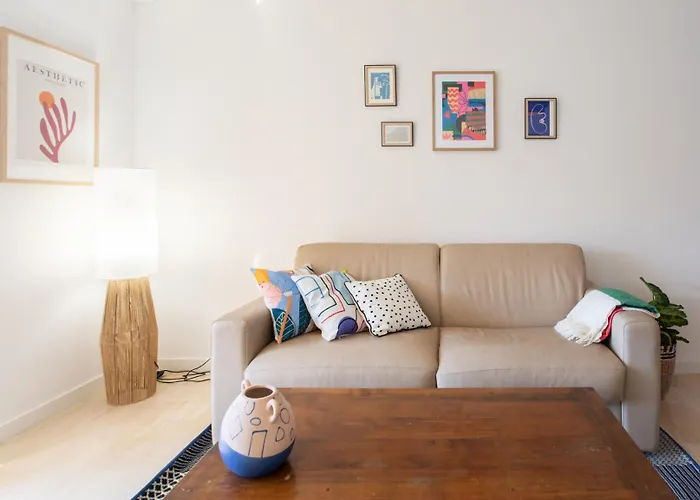 A3 - 2 Bdr Sea View 10 Min Beach - Parking, Pool & Terrace
