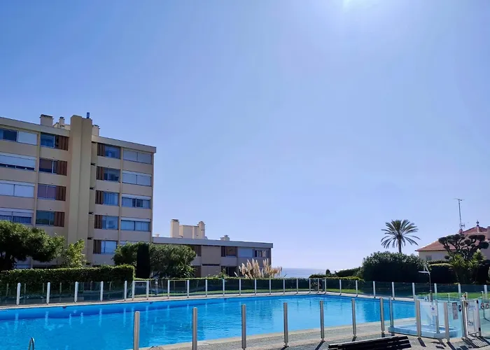 A3 - 2 Bdr Sea View 10 Min Beach - Parking, Pool & Terrace